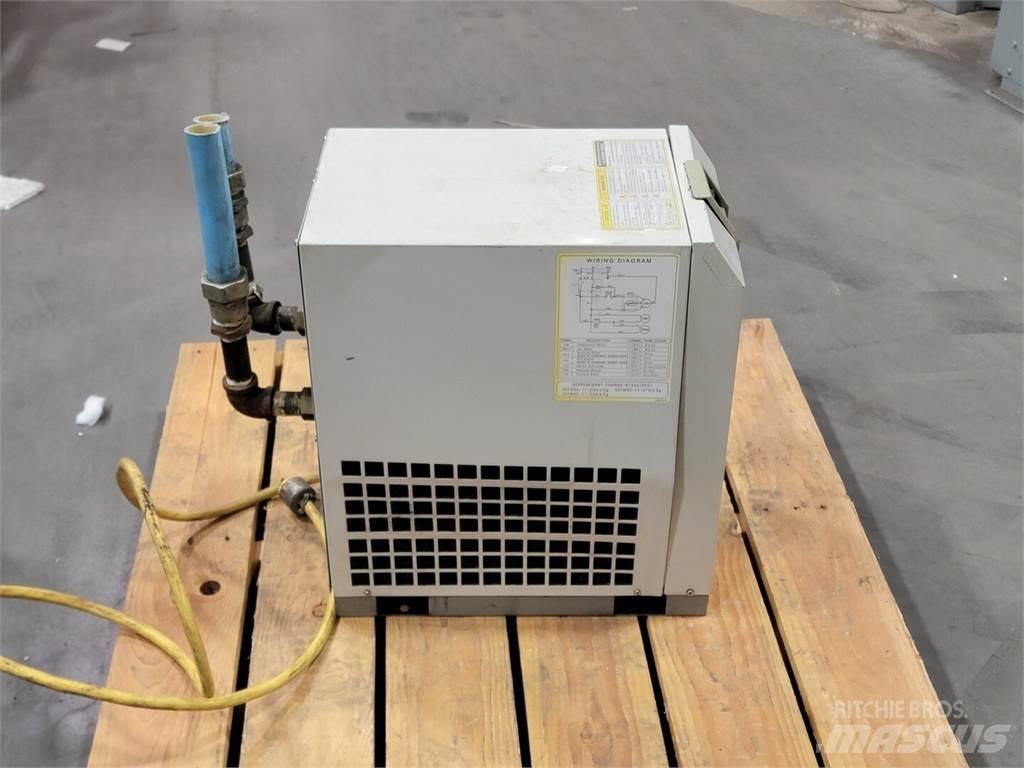  SCM IDFB6E-11N Sűrített-levegő tisztítók