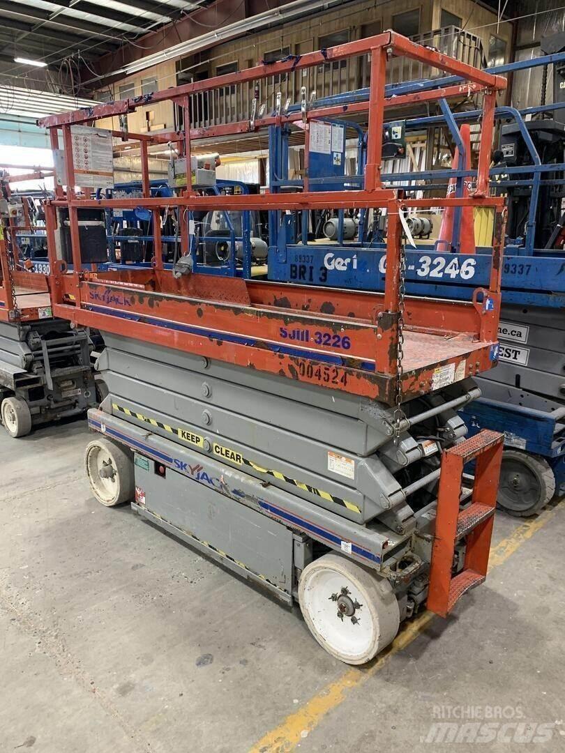 SkyJack SJIII 3226 Ollós emelők