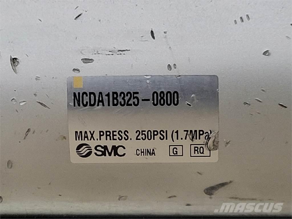 SMC NCDA1B325-0800 Haszonjárművek - Egyéb