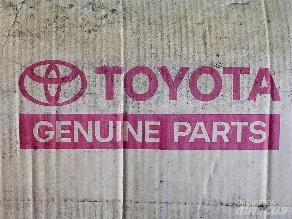 Toyota 67002-60500 Haszongépek