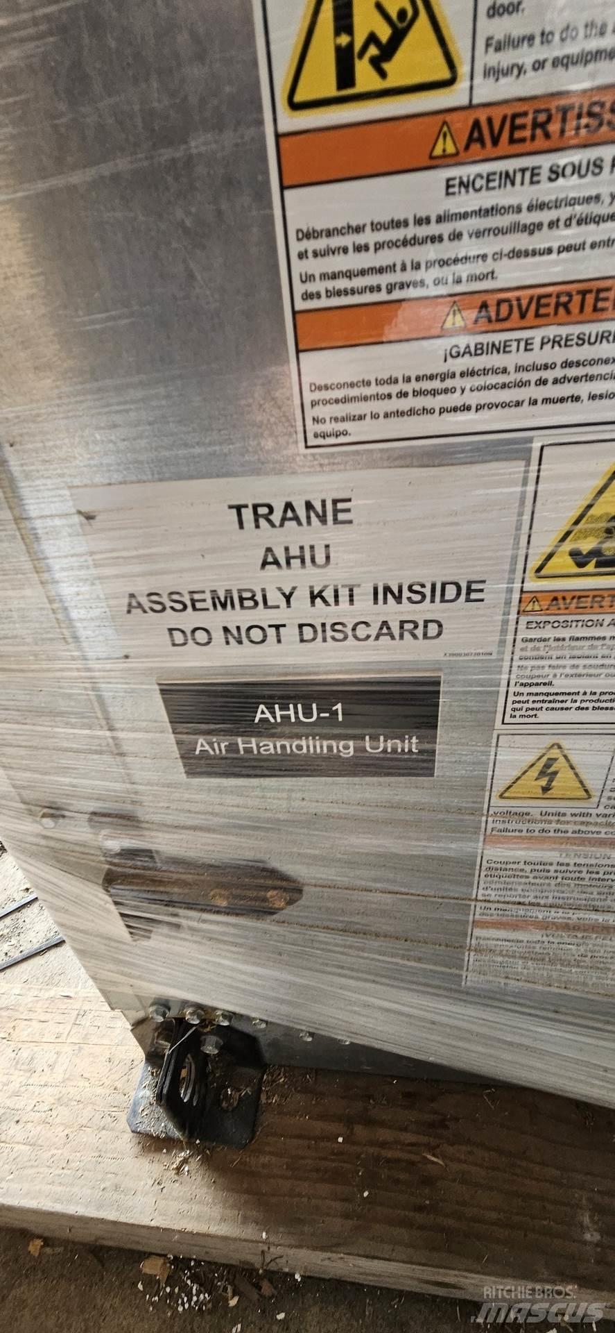 Trane CSAA010UAL00 Fűtő és Hűtő felszerelések