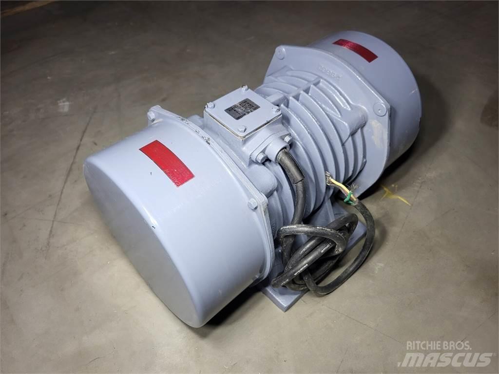  URAS KEE-13-6B Ipari motorok