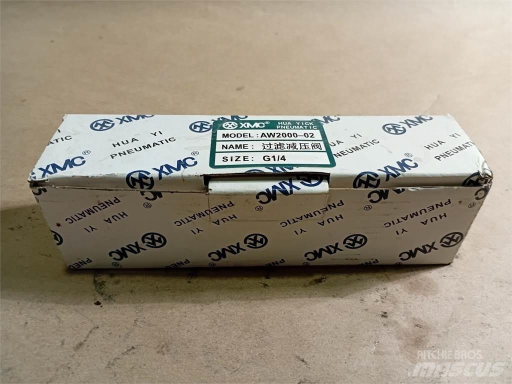  XMC AW2000-02 Építőipar - Egyebek