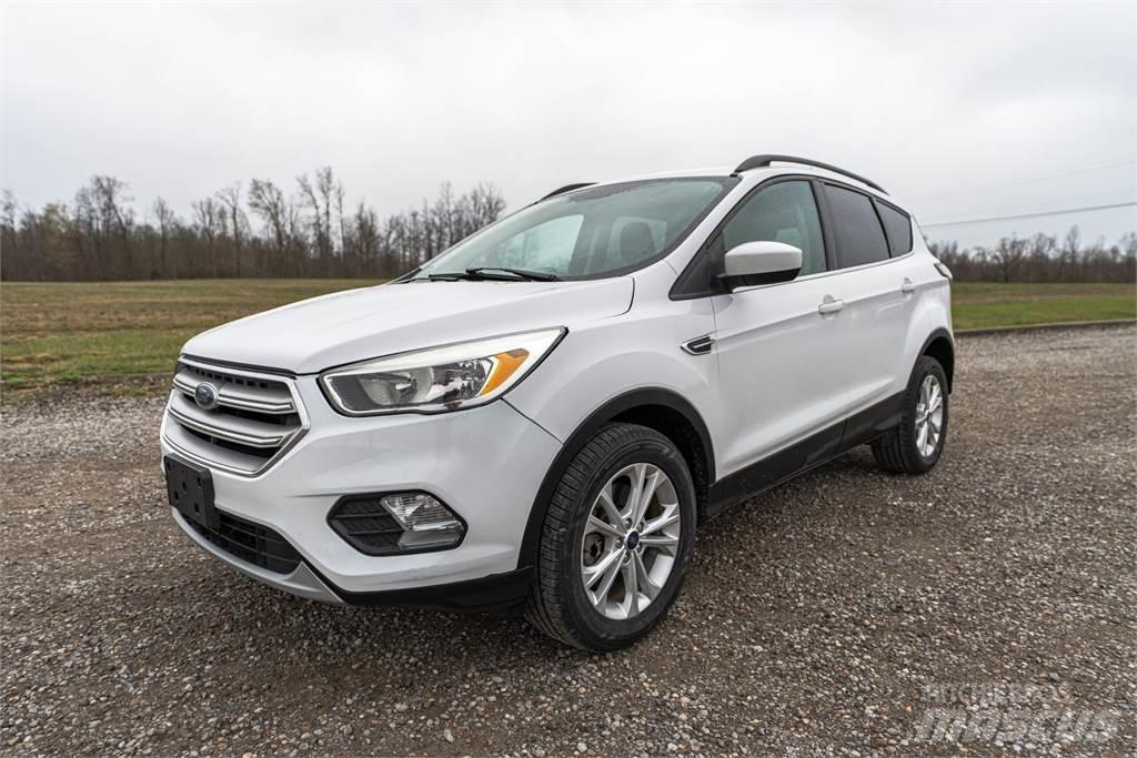 Ford ESCAPE Egyéb