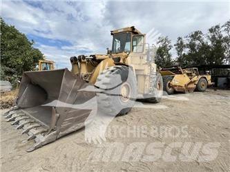 CAT 980C Gumikerekes homlokrakodók