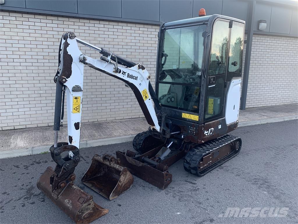 Bobcat E17 Lánctalpas kotrók