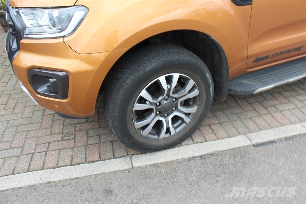 Ford Ranger Wildtrak Kis teherszállító/Platós kocsi