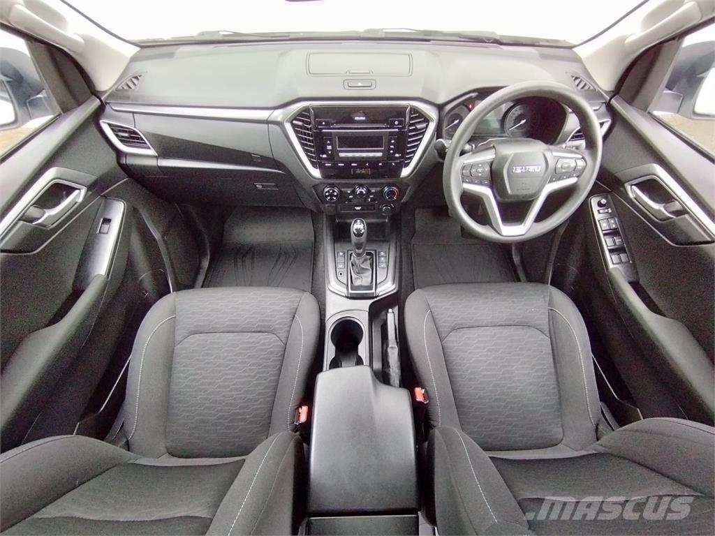 Isuzu DL20 Kis teherszállító/Platós kocsi
