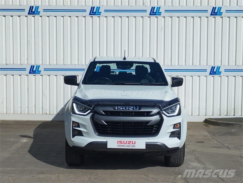 Isuzu V-Cross Kis teherszállító/Platós kocsi