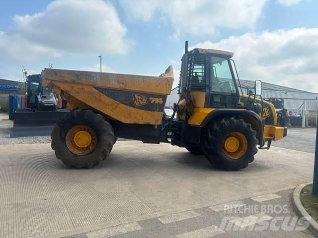 JCB  Mezei dömperek