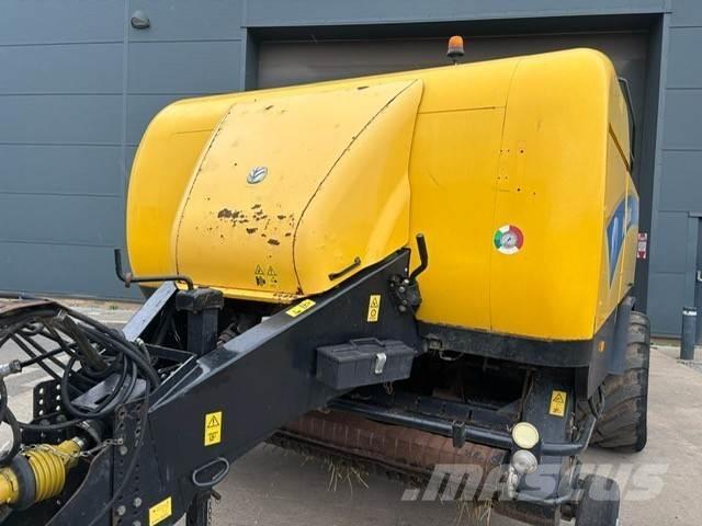 New Holland BB980 Szögletes bálázók