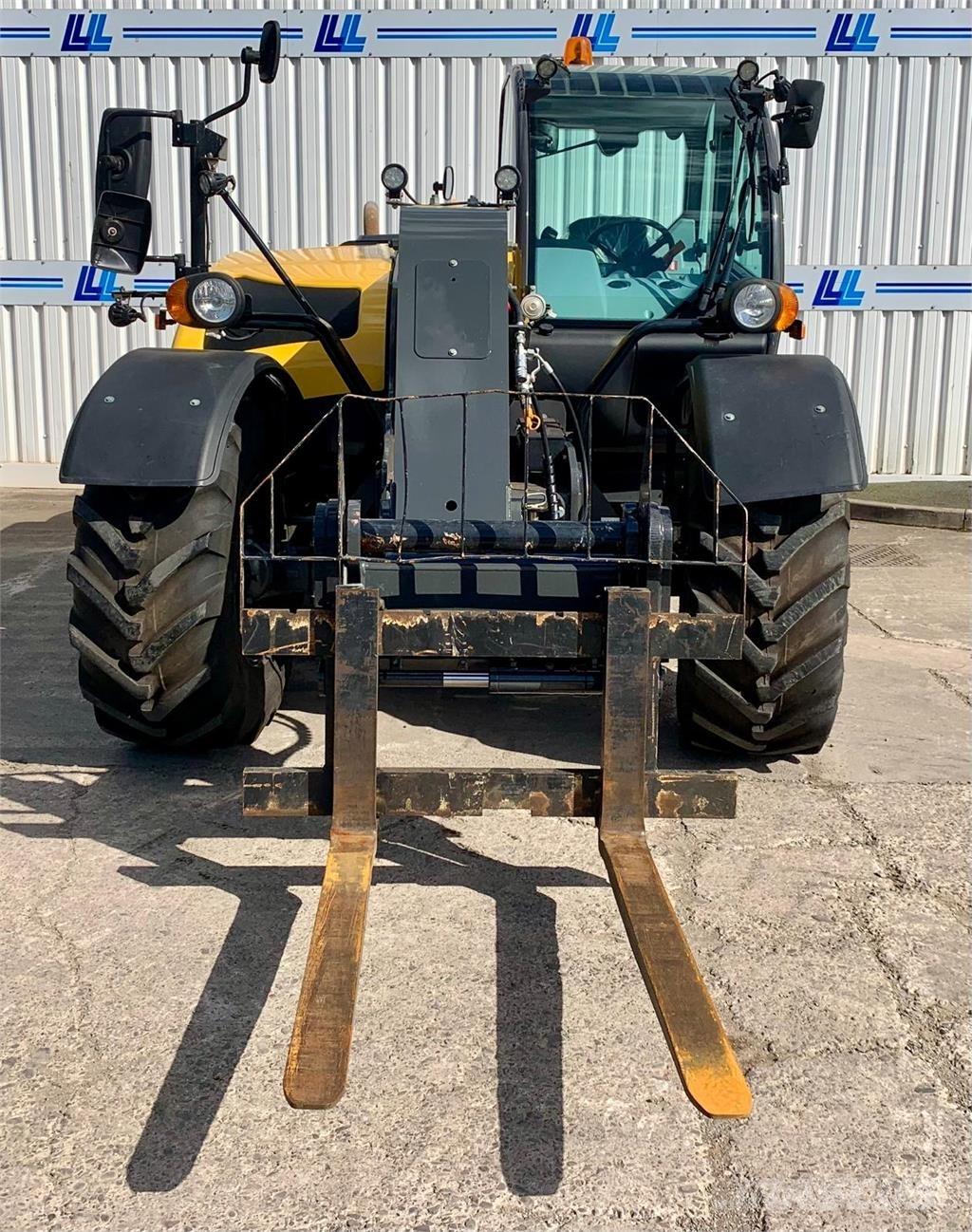 New Holland TH7.37 Teleszkópos rakodók