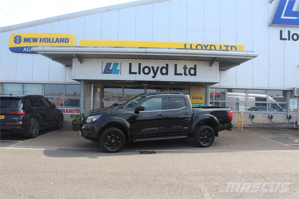 Nissan Navara Kis teherszállító/Platós kocsi