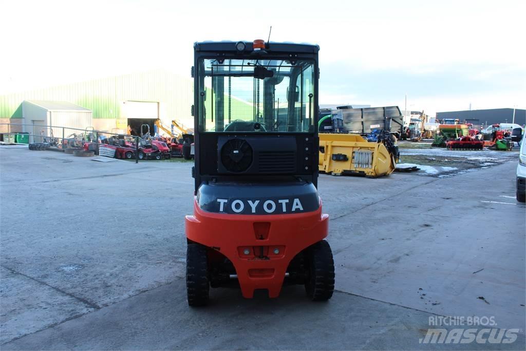 Toyota 4T Forklift Targoncák-Egyéb