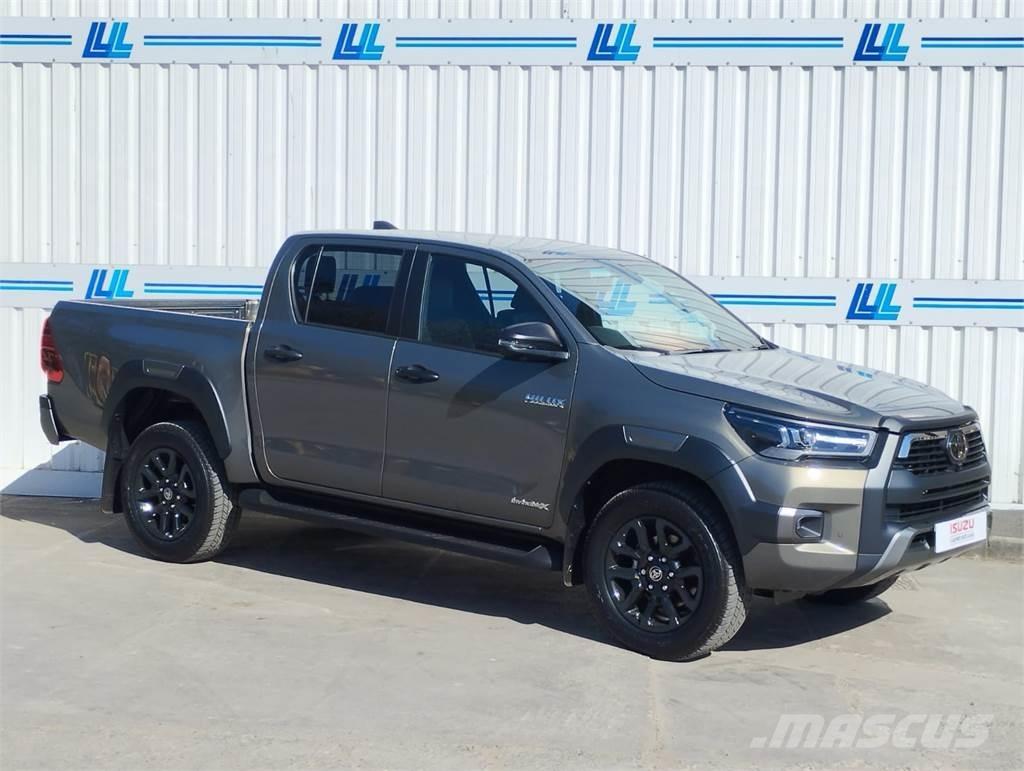 Toyota Invincible X Kis teherszállító/Platós kocsi