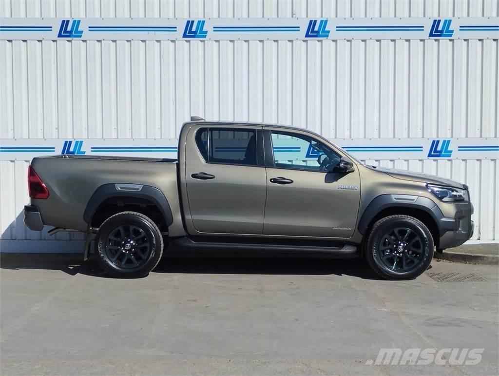 Toyota Invincible X Kis teherszállító/Platós kocsi