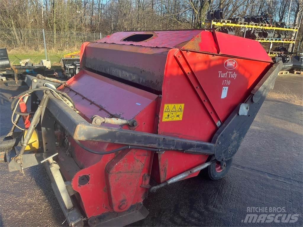  Turf Tidy Vontatott pázsitnyírók