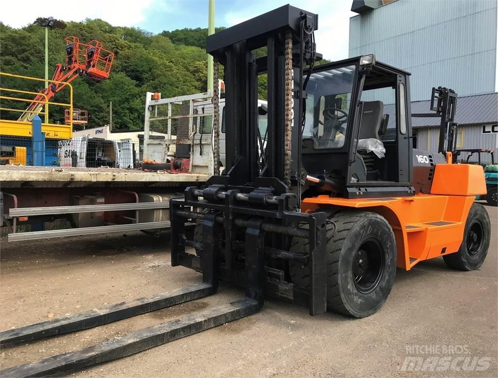Doosan DL160 Dízel targoncák