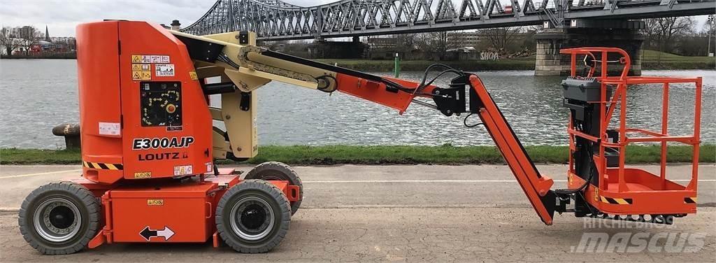 JLG E300AJP Egyéb felvonók és állványok