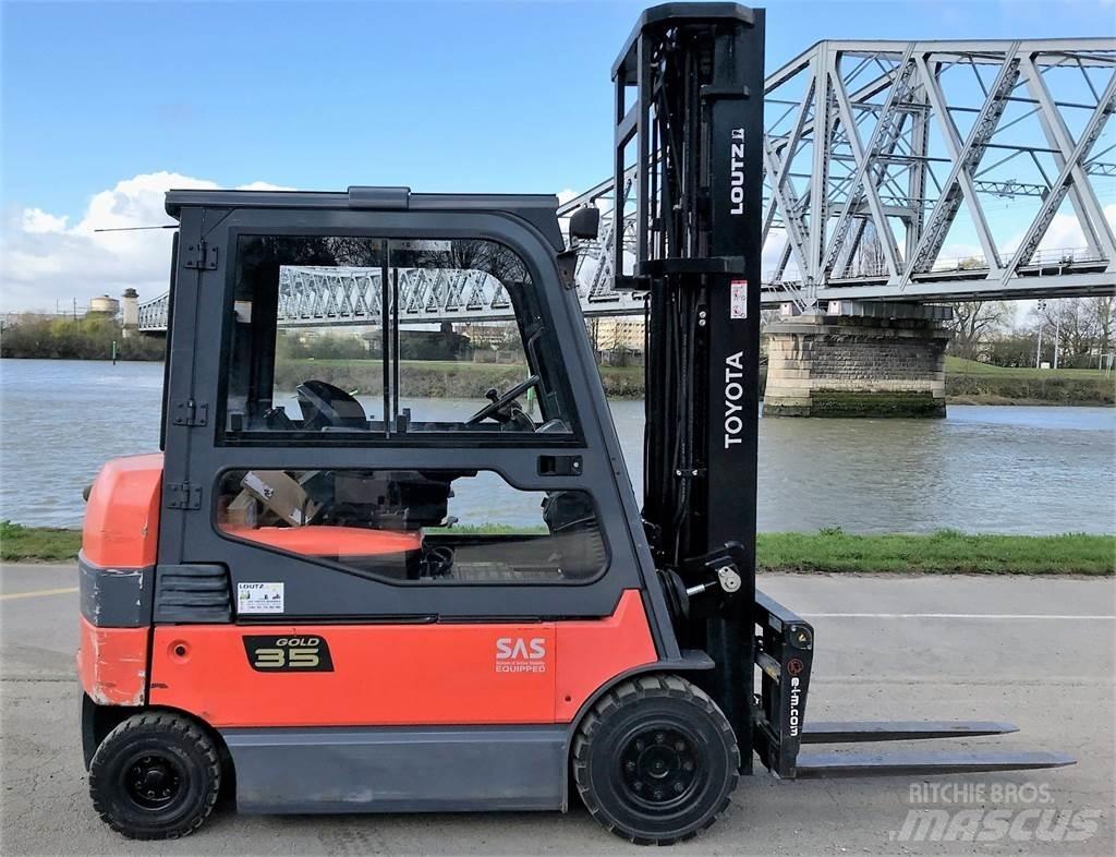 Toyota 7BMF35 Targoncák-Egyéb