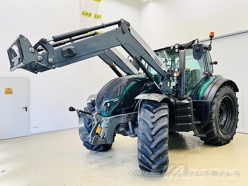 Valtra T174 Traktorok