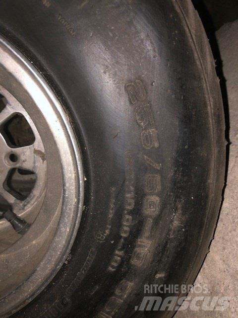  - - -  Honda Gumiabroncsok, kerekek és felnik
