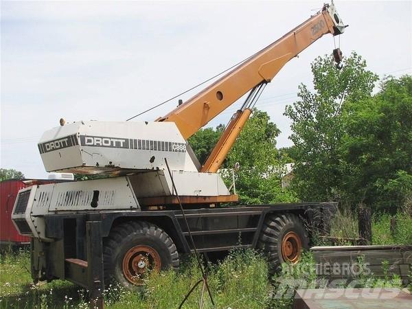 Drott 2500 Terepdaruk