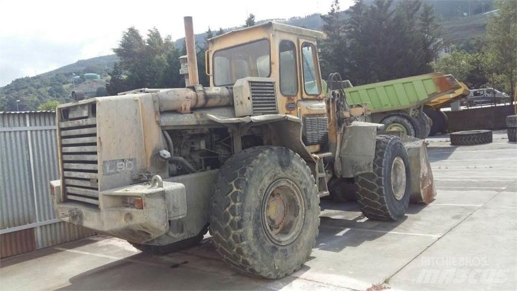 Volvo L90 Gumikerekes homlokrakodók