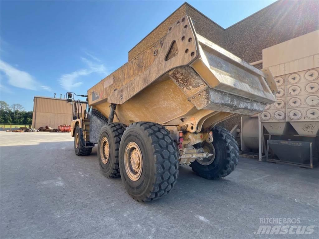 CAT 730 Csuklósdömperek
