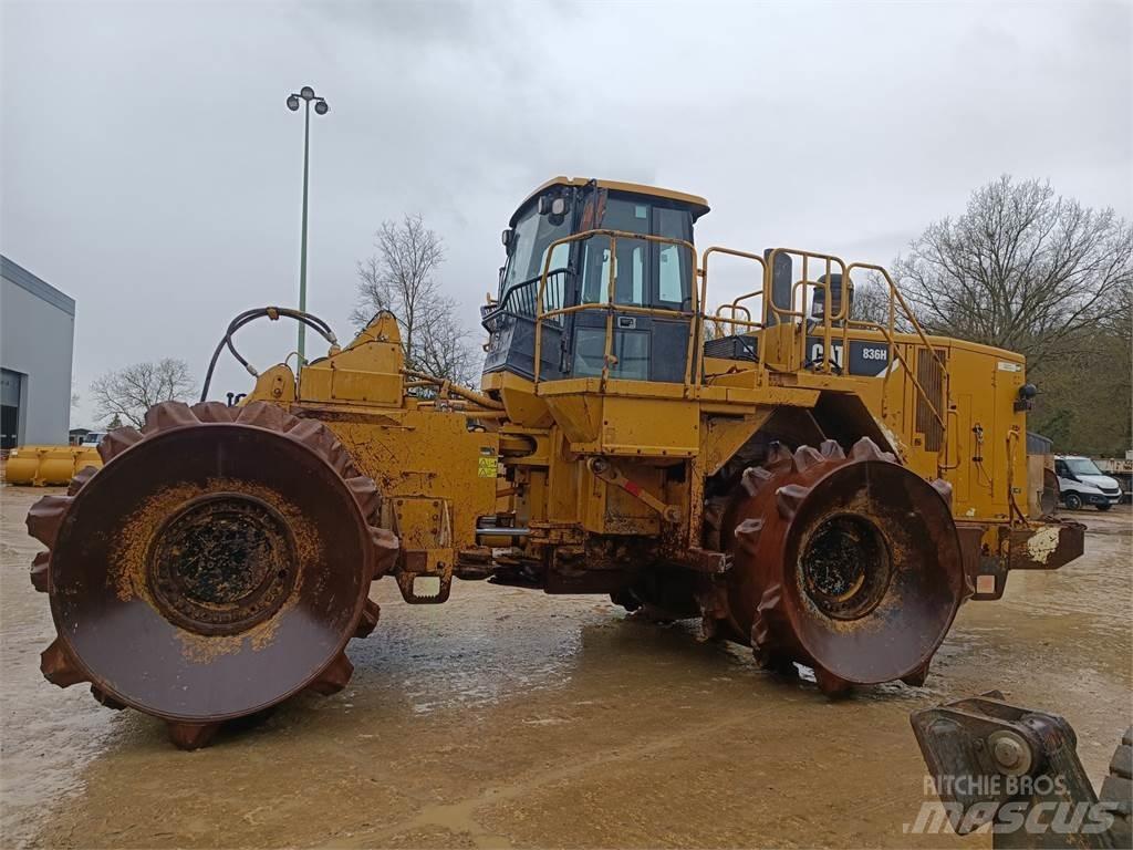CAT 836H Építőipar - Egyebek