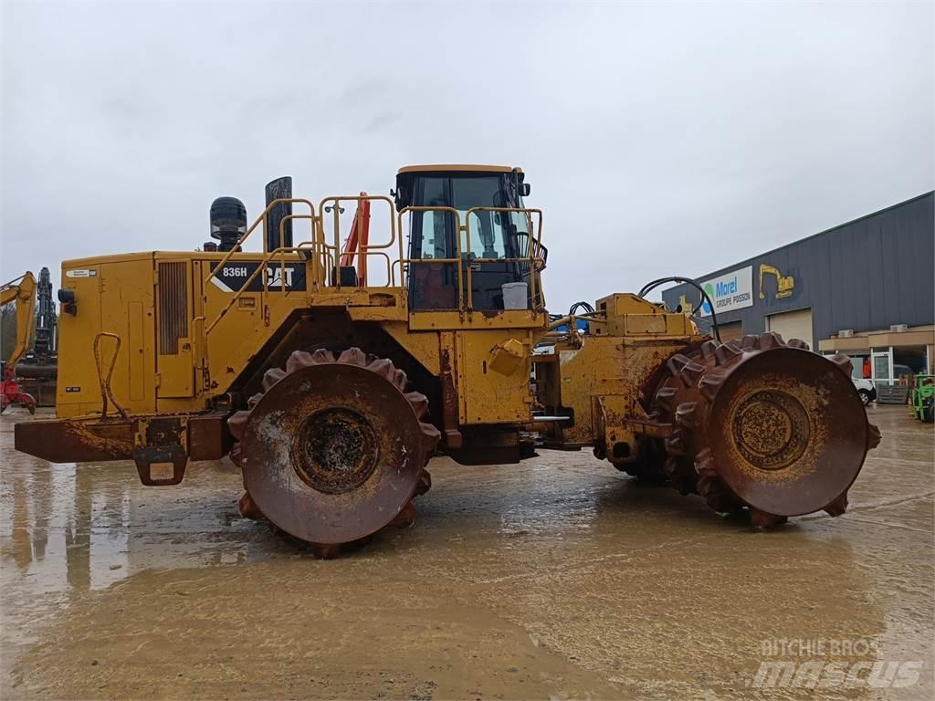 CAT 836H Építőipar - Egyebek