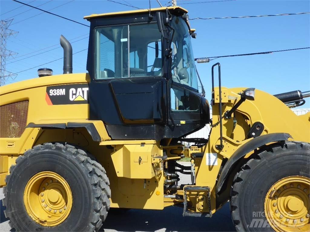 CAT 938M Gumikerekes homlokrakodók