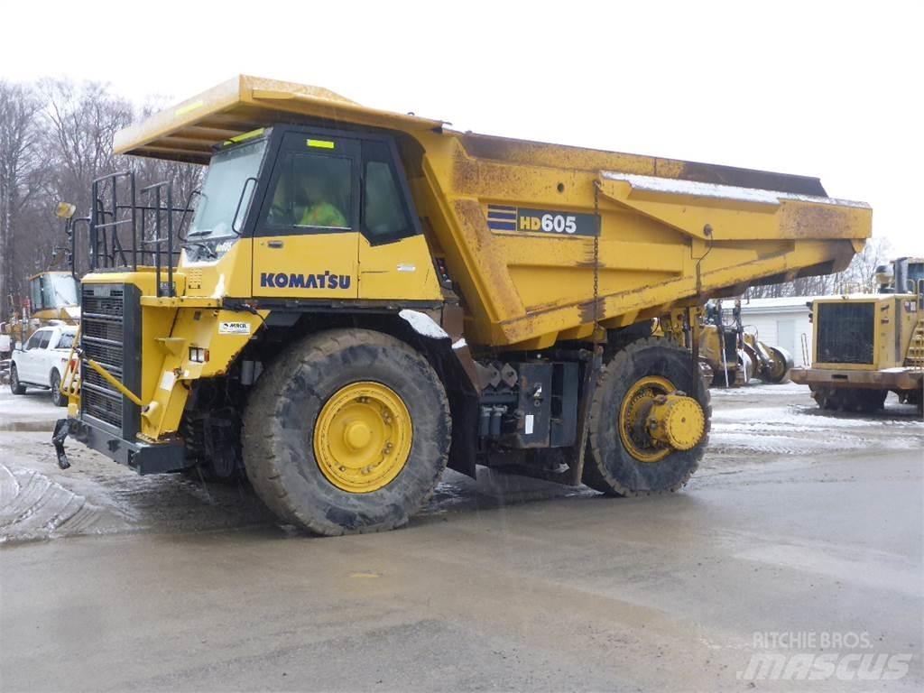 Komatsu HD605-7 Nehézdömper