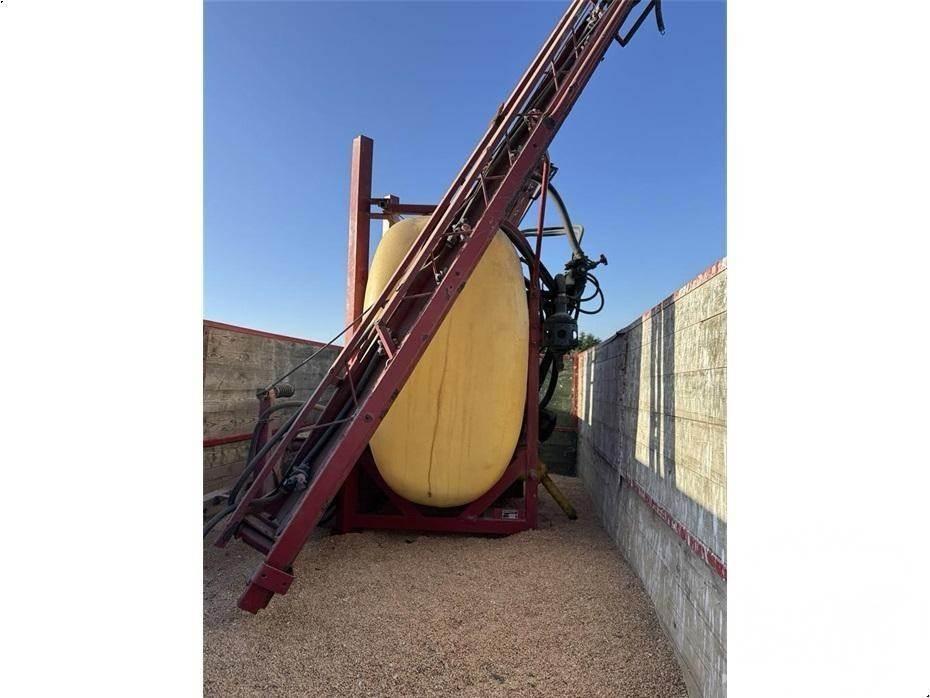 Hardi 1000 ltr., 12 m. Egyéb mezőgazdasági gépek