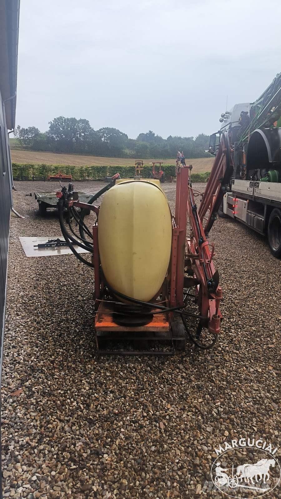 Hardi 800 ltr., 12 m. Egyéb mezőgazdasági gépek