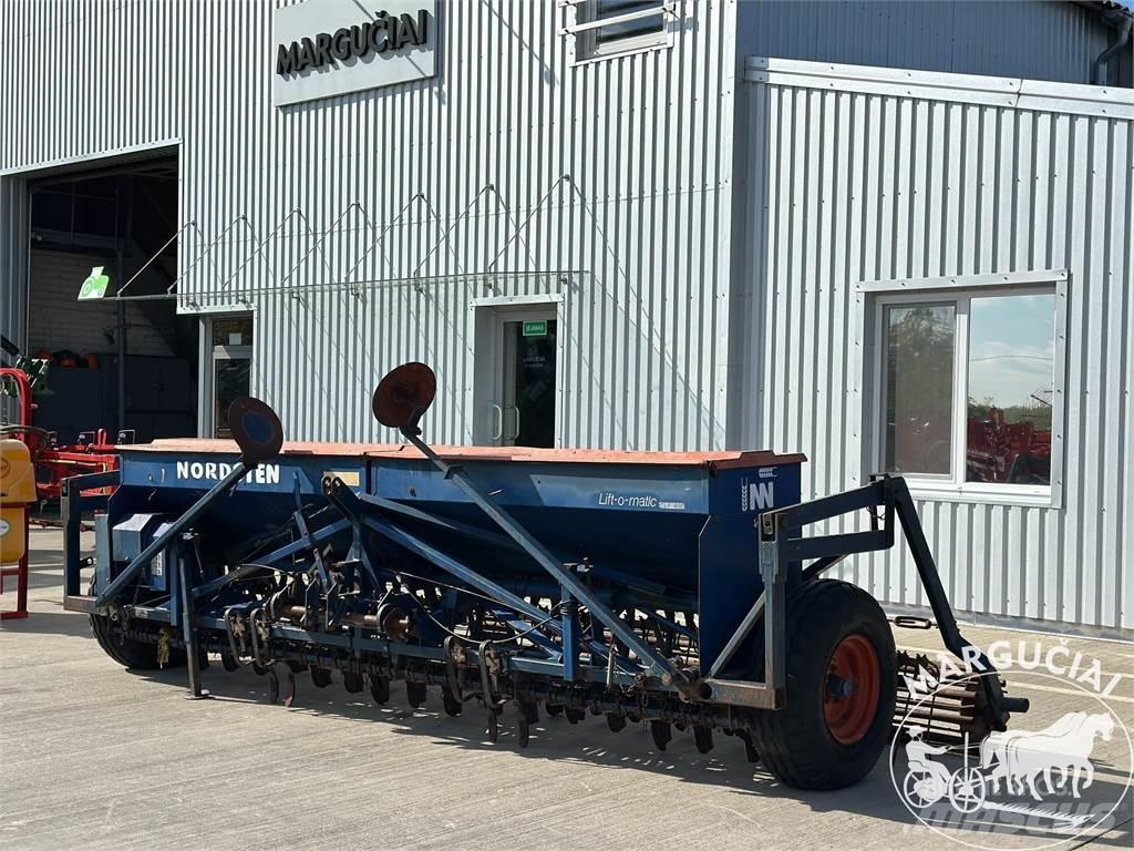 Nordsten CLF 400, 4 m. Egyéb mezőgazdasági gépek