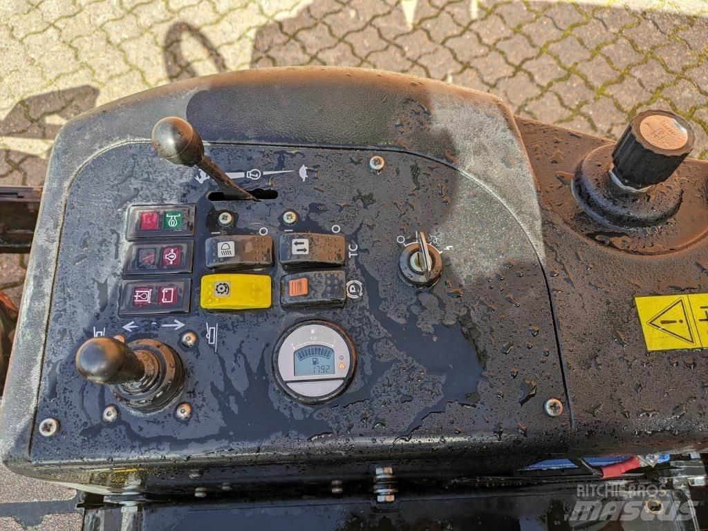 Jacobsen AR-3 Ráülős fűnyírók