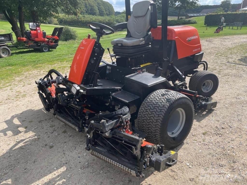 Jacobsen FAIRWAY 250 Ráülős fűnyírók