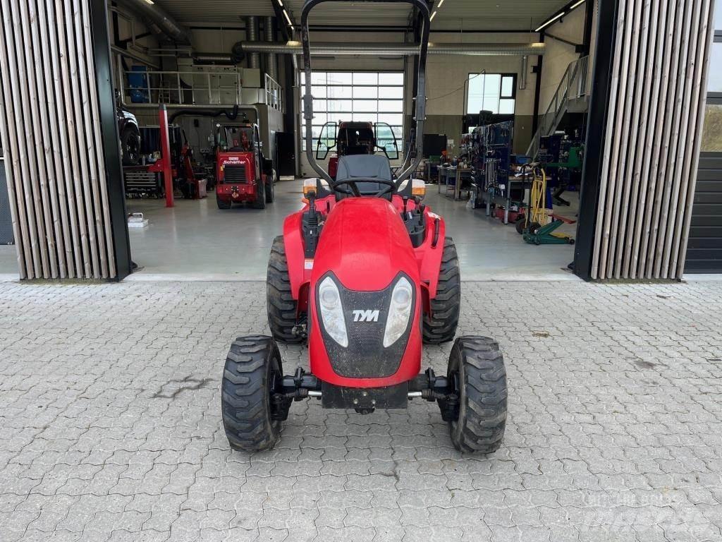 TYM T233 Kompakt traktorok