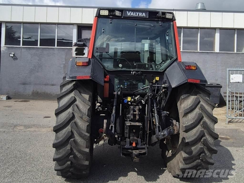 Valmet 6750 Traktorok
