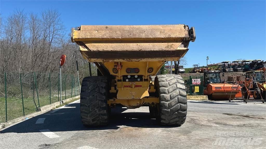 Bell B30E 6x6 Mezei dömperek
