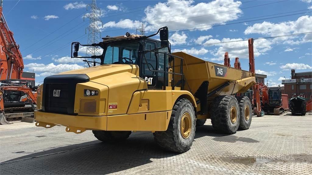 CAT 745C 6X6 Mezei dömperek
