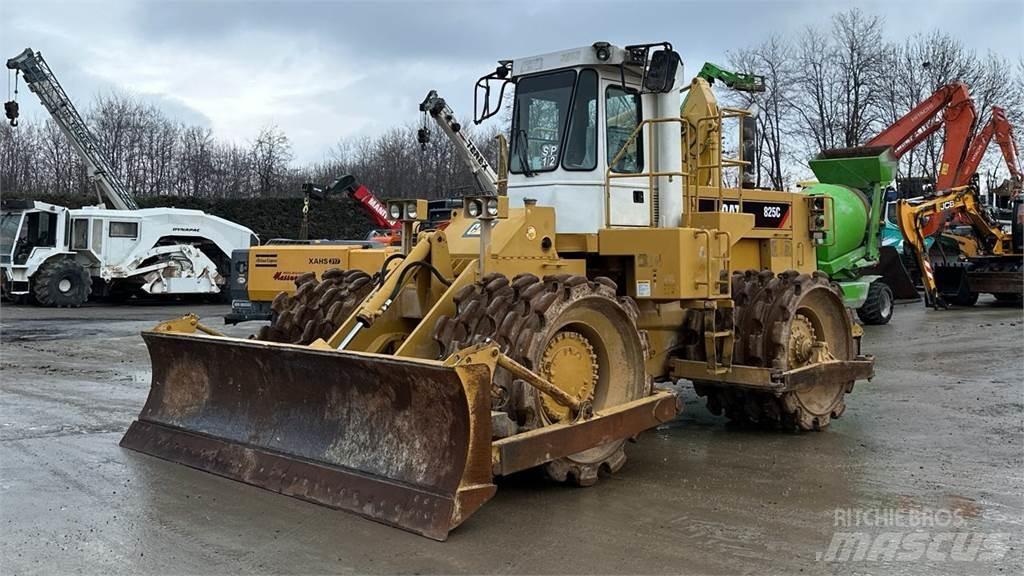 CAT 825C lánctalpas dózerek