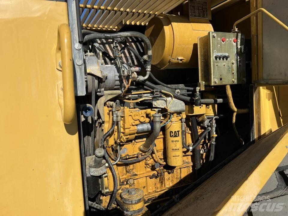 CAT 950 F2H Gumikerekes homlokrakodók