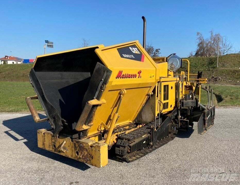 CAT BB621E Aszfalt terítõ gépek