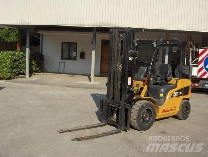 CAT DP30N Dízel targoncák
