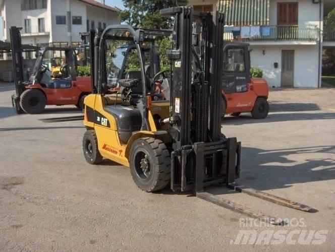 CAT DP30N Dízel targoncák