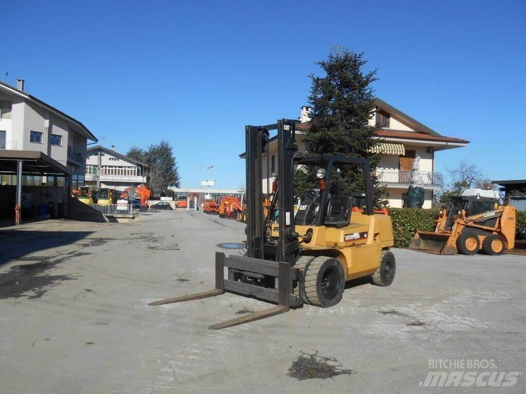 CAT DP40KL Dízel targoncák