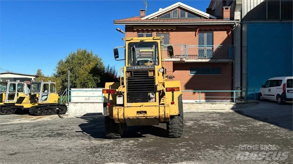 CAT IT28B Gumikerekes homlokrakodók