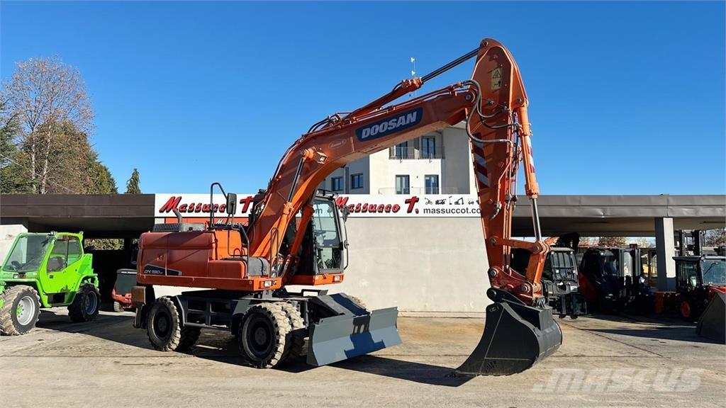 Doosan DX190W Gumikerekes kotrók